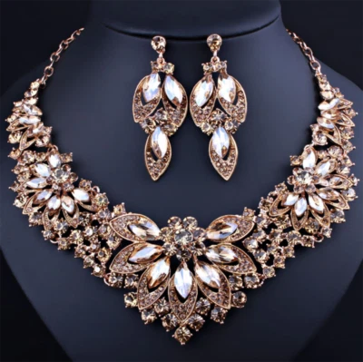 Fashion Women Jewelry Pendant Crystal Choker Chunky Statement Chain Bib Necklace - Image 1 of 4
