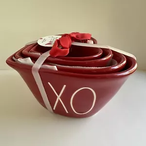 Rae Dunn Misurini Rosso Ritaglio Cuore XO San Valentino Nuovi 2023 - Foto 1 di 4