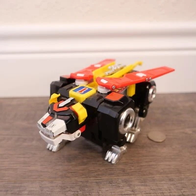 Vintage 1984 Battling Black Lion Voltron Defender of the Universe LJN Lights Up - Image 1 of 4