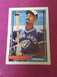1992 #121 Derek Bell Topps Toronto Blue Jays - Picture 1 of 2