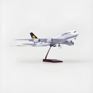 Lufthansa Airbus A380 Airplane Model 1:160 Scale - Picture 1 of 13