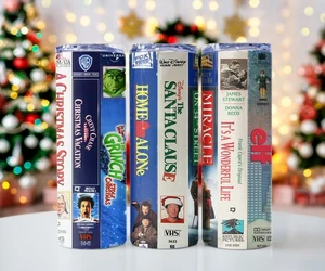 Cintas de video VHS verticales de películas navideñas vaso delgado SS de 20 oz - Imagen 1 de 6