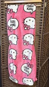 Hot Pink Sanrio Hello Kitty "Gotta Say Hello" Silk Touch Throw - 50 x 70 pollici - Nuovo con etichette - Foto 1 di 3