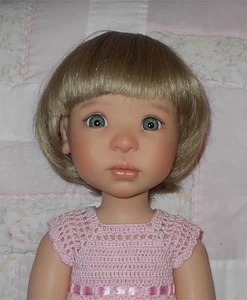 Expressions JENNY Puppenperücke GRÖSSE 10/11 BLOND Doris Day Stil & Pony Neu mit Etikett - Bild 1 von 6