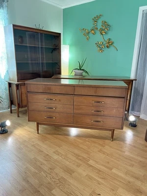 MCM Lowboy Cómoda O Credenza Vintage Mediados de Siglo Moderno Atómico Foto 1 de 4