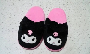 Zapatos de habitación Sanrio Kuromi mullidos cálidos - Imagen 1 de 3