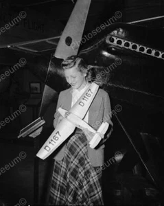 Woman With Antique Model Airplane 8x10 Reprint Of Old Photo - Picture 1 of 1