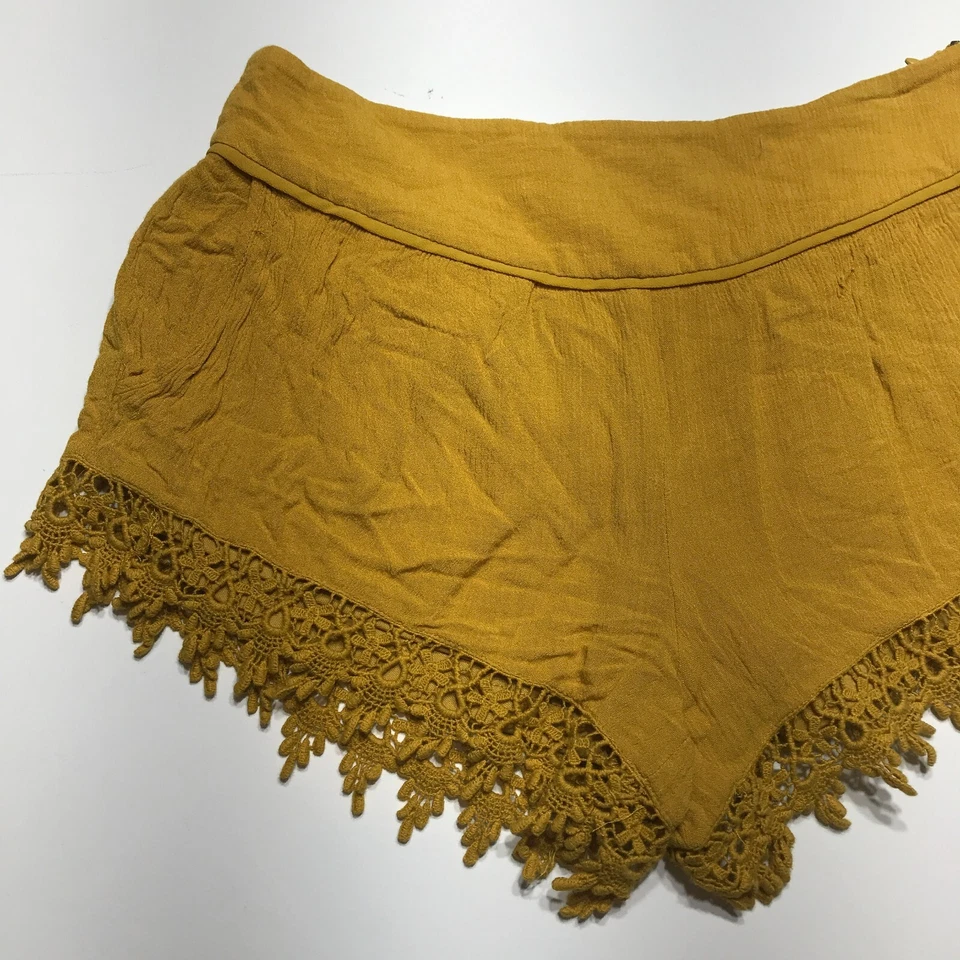 Pantalones Cortos Forever 21 Para Mujer Talla XS Cremallera Lateral Amarillo Mostaza Crochet Boho Recortados  Foto 1 de 4