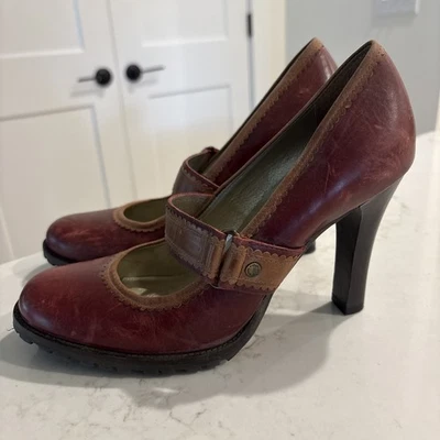Retro Burgundy Leather Kenneth Cole Reaction Heeled Pumps Womens Size 8 M  - Image 1 of 4
