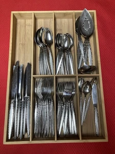 Set of 70 VENETIA by Oneida Community Stainless 12 Places + Servers Nice - Picture 1 of 7