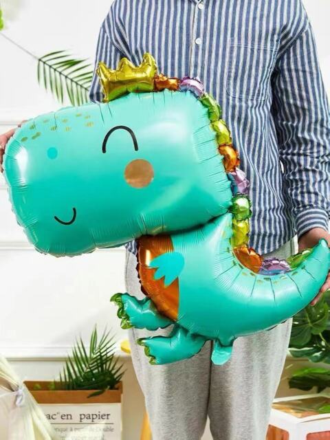  Suministros para fiesta de cumpleaños de dinosaurios,  decoraciones de fiesta de dinosaurio de 1er cumpleaños, pancarta de  dinosaurio para silla de bebé, globos de dinosaurio para niños y niñas :  Juguetes