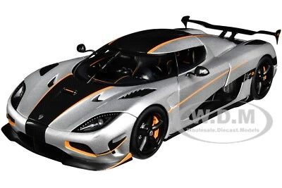 KOENIGSEGG AGERA RS MOON SILVER W/CARBON & ORANGE ACCENTS 1/18 CAR AUTOART 79024 - Image 1 of 4