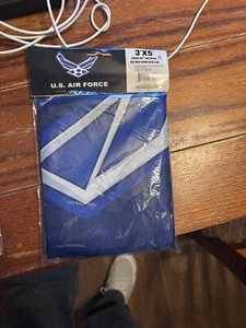 Alas de la Fuerza Aérea 3x5 Bandera Azul Bandera Fuerza Aérea Bandera Azul Ojales ENVÍO RÁPIDO - Imagen 1 de 1