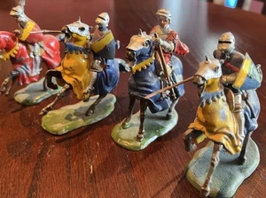 Konvolut 4 seltene Vintage Metall Mittelalter Ritter Figuren handbemalt - Bild 1 von 3