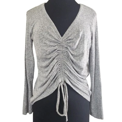 Top gris manga larga acanalado cuello en V talla pequeña Foto 1 de 4