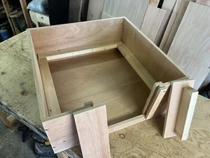 whelping box 76 cm x 76 cm approx.delivery Included - Picture 1 of 3