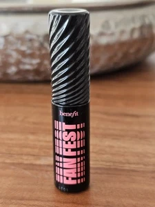 NEU benefit Fan Fest Volumen Mascara schwarz 4 g Hyper Black - Bild 1 von 3