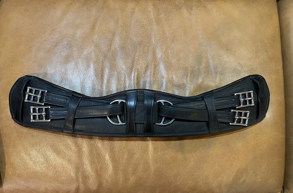 Size 20 Nunn Finer Anatomical Dressage Girth Black - Image 1 of 4