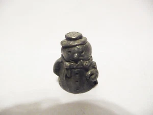 THIMBLE VINTAGE PEWTER A SNOWMAN WITH HIF PIPE & CANE - Picture 1 of 5