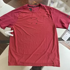 Nike Tech Pack Hybrid Running Shirt $80 Red Sz Large Men's CJ5731-631 - Picture 1 of 5