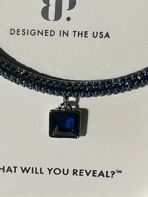 Colar Bomb Party setembro 2025 “Told You In Whispers” NK70851 safira/hema - Imagem 1 de 4