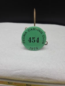 Peoria Casting Club 454. 1974 Rare Pin Back USA Hunting Fishing Outdoors  - Picture 1 of 4