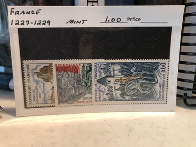 Dealer's Stock FRANCE 1227 - 1229; Mint, Hinged - Image 1 of 2