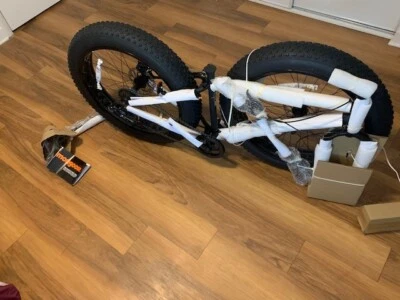 **Nueva** Bicicleta de montaña Mongoose Foto 1 de 4