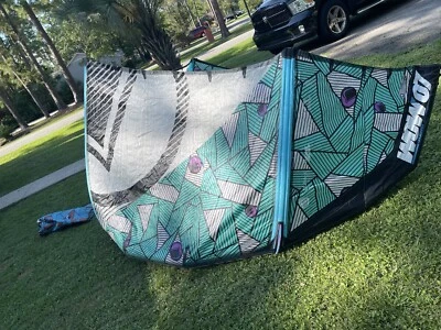 Liquid Force kiteboarding kite Wow 7M - Image 1 of 4