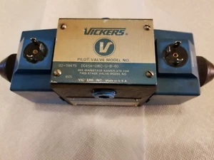 Vickers Valvola pilota 02-119475 DG4S4-016C-U-B-60 110V50,85amp 120V60,69amp - Foto 1 di 3