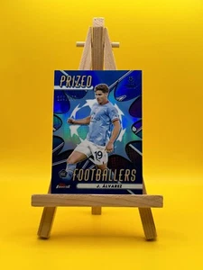 2022-23 Topps Finest Julian Alvarez /150 Rookie RC Blue Prize Footballers PF 16 - Bild 1 von 2