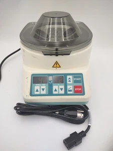 Hettich Zentrifuge EBA 20 C D78532 Centrifuge 4500 RPM E1824 Year 2000 - Picture 1 of 15