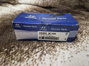 OEM Genuine Hyundai Oil Control Valve LH (24355 3C100) - Bild 1 von 9