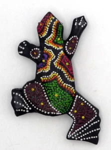 Wooden Hand Carved Hand Painted Fridge Aboriginal Frog Magnet Dot Painting - Imagen 1 de 1