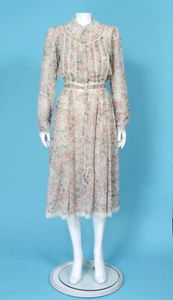 Vintage GUNNE SAX 70s Calico Floral Lace Collar and Pleats Pearl Button sz S 704 - Picture 1 of 6