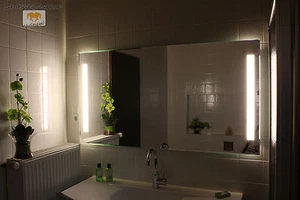 LED BADSPIEGEL IN 100 X 70 CM SPIEGEL MIT BELEUCHTUNG WANDSPIEGEL LICHTSPIEGEL - Bild 1 von 4