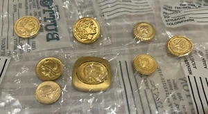 8 Pieces VINTAGE Assorted Round Gold Buttons Roman Head Greek Bust MADE IN USA! - Picture 1 of 8