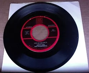NEUWERTIG - 45 U/min Gerry und die Herzschrittmacher WIE MACHEN SIE ES? / I'll be there Beatles - Bild 1 von 5