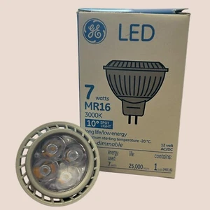 Phillips LED MR16 Halogen Light Bulb 7 Watts 3000k-Warm 10° Spot Light 350 Lumen - Picture 1 of 10