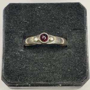 ¿Granate de piedra roja rosada de plata de ley 925 vintage? Anillo de diseño 1,6 gramos talla 8 - Imagen 1 de 3