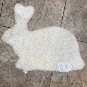 Bunny Shaped Non-Slip Bath Rug White 20" x 24" ~ Target Threshold ~ NEW - Picture 1 of 5