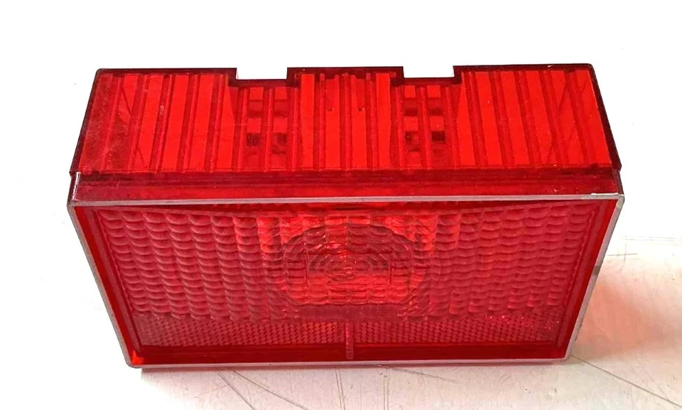 Dry Launch SP7 Red Tail Light  RH SIDE - Incandescent SP7RBW-9L13 SP7 Foto 1 de 1