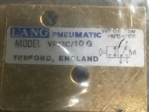 LANG VP13C/10G Pneumatic green push button switch - Picture 1 of 5