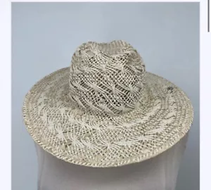 Jenni Kayne Diamond Vented Straw Hat. Size Small. - Picture 1 of 10