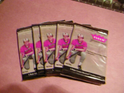 5 ... 2002 FLEER  GREATS BASEBALL CARD PACKS - Image 1 of 2