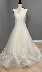Justin Alexander Sand Nude Lace Portrait Neckline and Tulle Skirt Size 12 $1599 - Picture 1 of 4