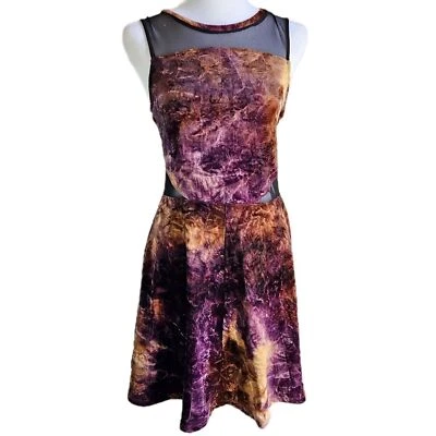 Frenchi Crushed 天鹅绒滑冰服女式中号网眼镂空圆裙 Alt — 第 1/4 张图片