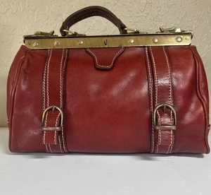 Red Leather Classic Gladstone-Style Doctor ‘s Bag Handbag Made in Italy - Picture 1 of 23