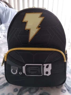 Mini mochila cosplay DC Comics negra Adam Light Up Foto 1 de 4