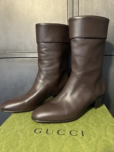 Stivali Gucci da uomo GG in pelle marrone taglia 11UK/12US - PREZZO AL PUBBLICO £ 1200 - Foto 1 di 12